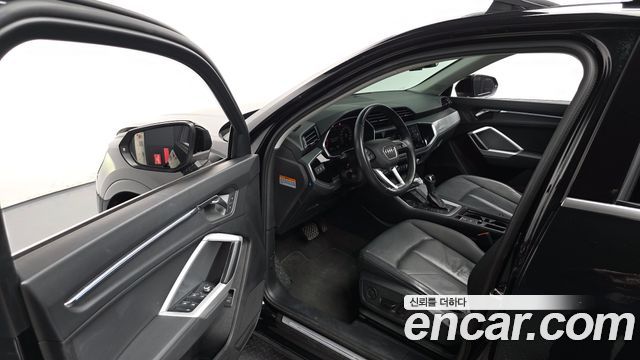 Audi Q3 (F3) 35 TDI Premium Sportback 2023 — фото 10