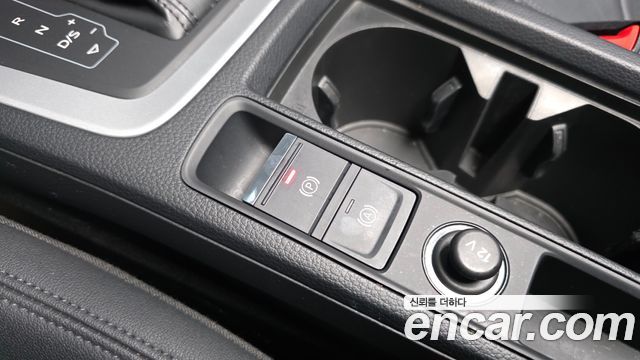 Audi Q3 (F3) 35 TDI Premium Sportback 2023 — фото 17