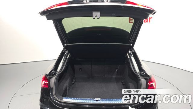 Audi Q3 (F3) 35 TDI Premium Sportback 2023 — фото 20