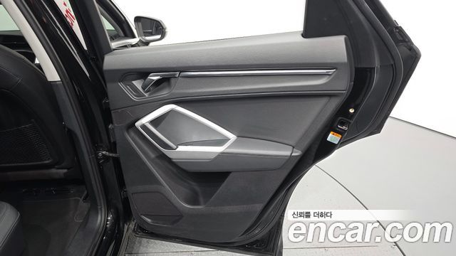 Audi Q3 (F3) 35 TDI Premium Sportback 2023 — фото 25