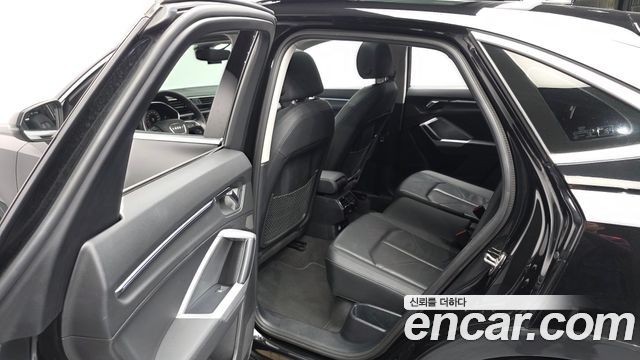 Audi Q3 (F3) 35 TDI Premium Sportback 2023 — фото 26