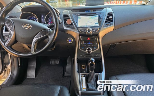 Hyundai Avante 1.6 GDi Modern Standard 2015 — фото 7