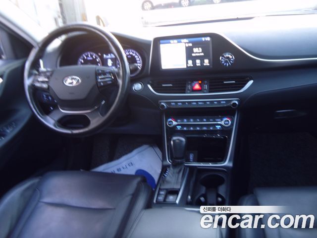 Hyundai Grandeur (IG) 2.4 Premium 2019 — фото 19
