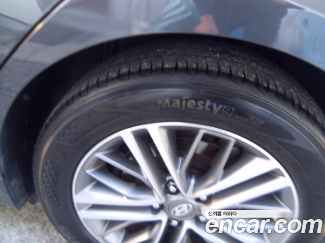 Hyundai Grandeur (IG) 2.4 Premium 2019 — фото 24