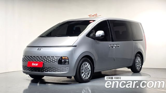 Hyundai Staria Tourer 9-Seater Modern