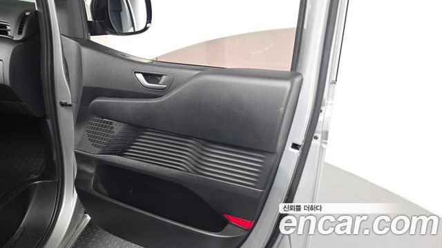 Hyundai Staria Tourer 9-Seater Modern 2023 — фото 24