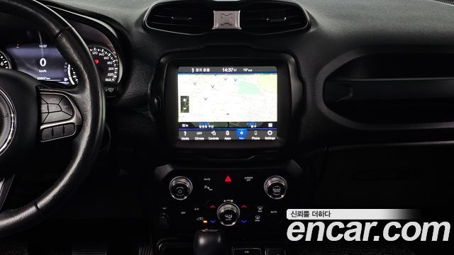 Jeep Renegade 2.4 Limited 2021 — фото 14