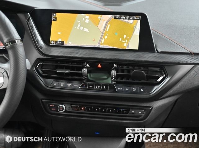 BMW 1 Series (F40) 118d Sport 2020 — фото 18