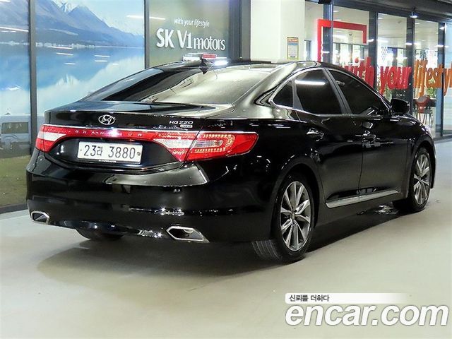 Hyundai Grandeur (HG) HG220 Diesel Premium 2015 — фото 4