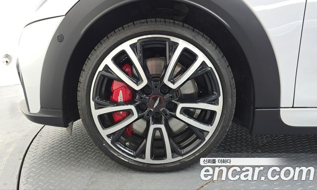 MINI Cooper S JCW 3rd Generation 2024 — фото 5