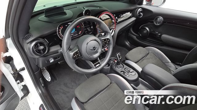 MINI Cooper S JCW 3rd Generation 2024 — фото 7