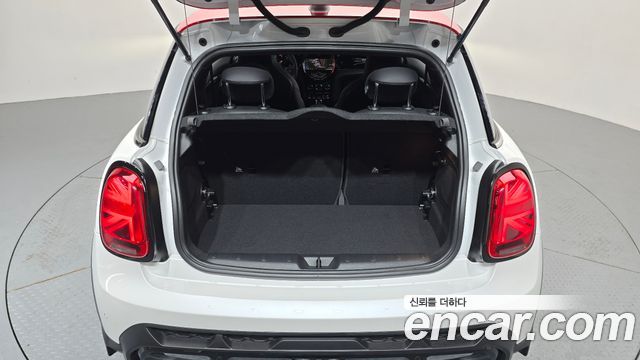 MINI Cooper S JCW 3rd Generation 2024 — фото 16