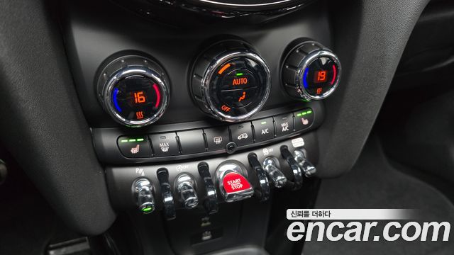 MINI Cooper S JCW 3rd Generation 2024 — фото 19