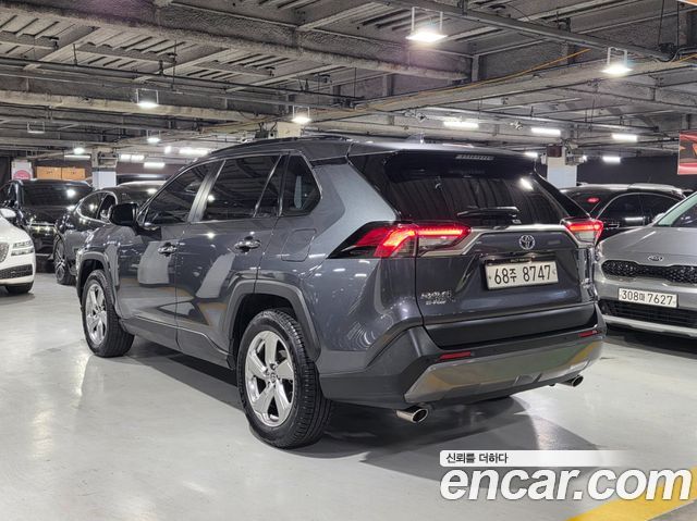 Toyota RAV4 (V) 2.5 4WD Hybrid 2019 — фото 2