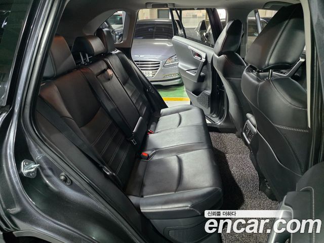 Toyota RAV4 (V) 2.5 4WD Hybrid 2019 — фото 15