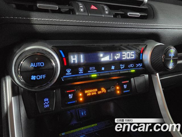 Toyota RAV4 (V) 2.5 4WD Hybrid 2019 — фото 18