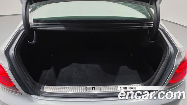 Kia K9 3.8 GDI AWD PlatinumⅡ 2019 — фото 17