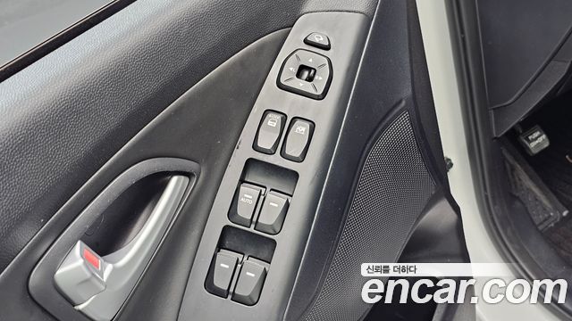 Hyundai Tucson ix Diesel(e-VGT) 2WD Modern 2014 — фото 21