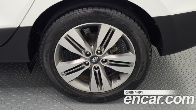 Hyundai Tucson ix Diesel(e-VGT) 2WD Modern 2014 — фото 27