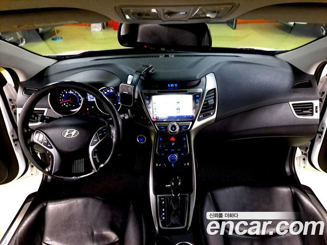 Hyundai Avante 1.6 GDi Modern Standard 2015 — фото 7