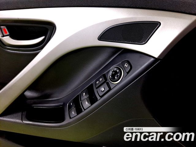 Hyundai Avante 1.6 GDi Modern Standard 2015 — фото 24
