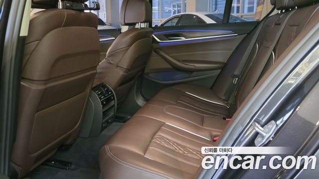 BMW 5 Series (G30) 530i Luxury Plus 2019 — фото 16