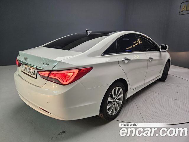 Hyundai Sonata The Brilliant CVVL Smart 2014 — фото 2