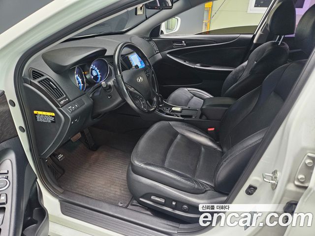 Hyundai Sonata The Brilliant CVVL Smart 2014 — фото 24