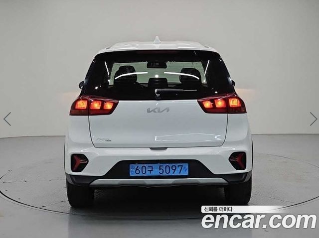 Kia Niro Plus Light (Taxi Trim) 2024 — фото 2