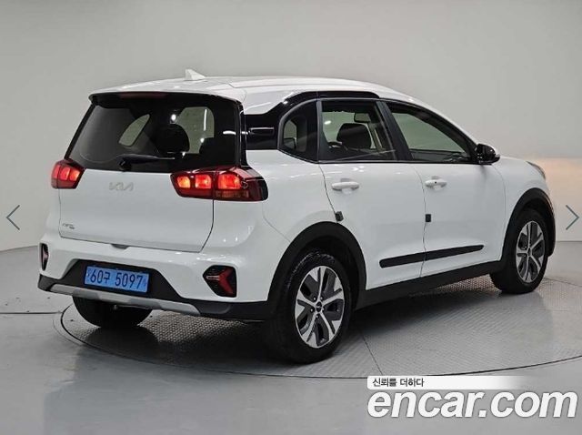 Kia Niro Plus Light (Taxi Trim) 2024 — фото 4