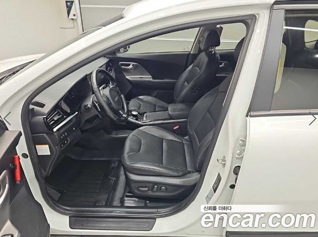 Kia Niro Plus Light (Taxi Trim) 2024 — фото 15