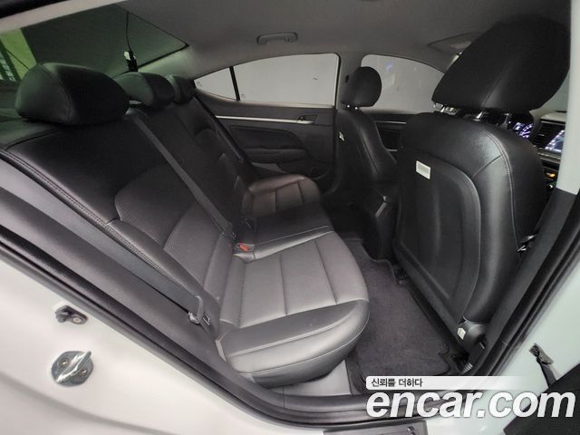 Hyundai Avante (AD) 1.6 GDI Value Plus 2018 — фото 15