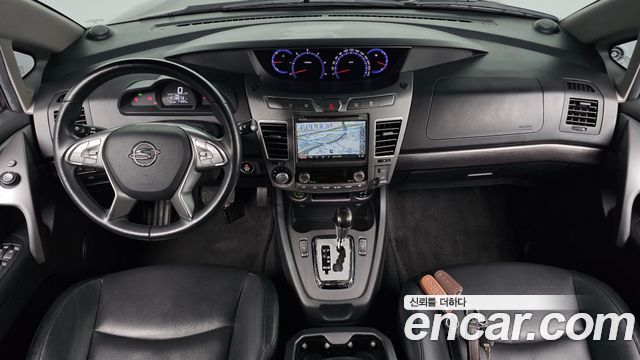 KG Mobility (SsangYong) Korando Turismo 4WD Outdoor Edition 9-seater 2017 — фото 7