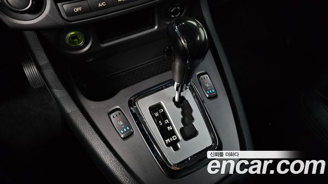 KG Mobility (SsangYong) Korando Turismo 4WD Outdoor Edition 9-seater 2017 — фото 9