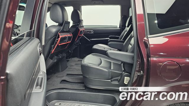 KG Mobility (SsangYong) Korando Turismo 4WD Outdoor Edition 9-seater 2017 — фото 12