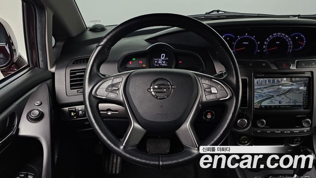 KG Mobility (SsangYong) Korando Turismo 4WD Outdoor Edition 9-seater 2017 — фото 14