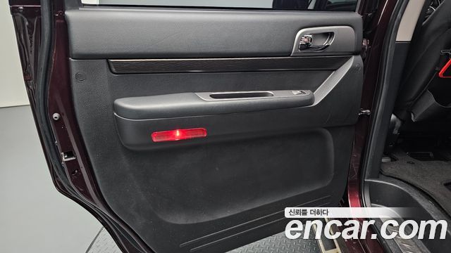 KG Mobility (SsangYong) Korando Turismo 4WD Outdoor Edition 9-seater 2017 — фото 25