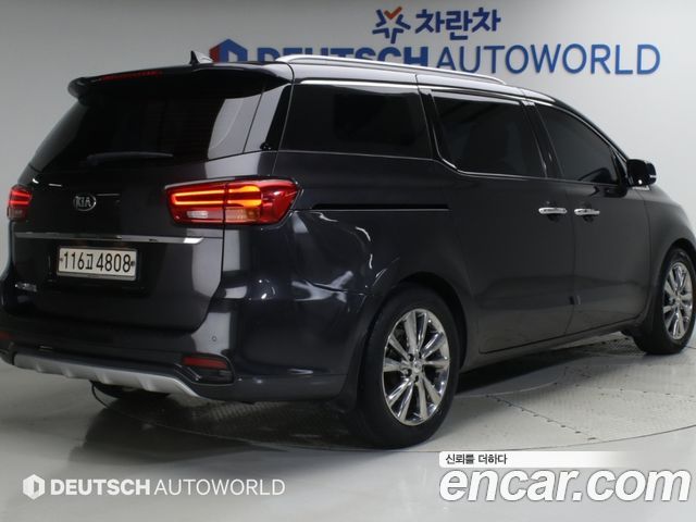 Kia Carnival 9-Seater Prstige 2020 — фото 2