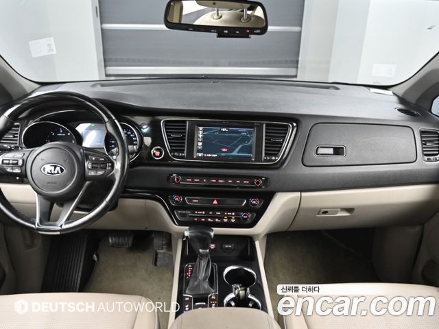 Kia Carnival 9-Seater Prstige 2020 — фото 7