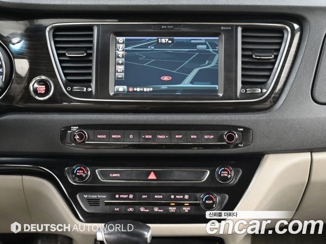 Kia Carnival 9-Seater Prstige 2020 — фото 18