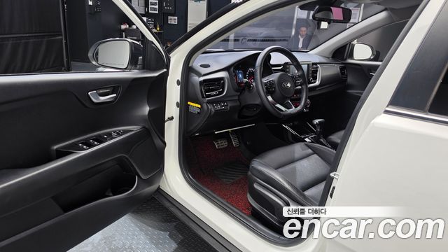 Kia Stonic 1.4 Prestige 2018 — фото 10