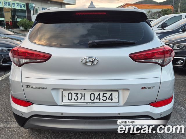 Hyundai Tucson Diesel 2.0 2WD Modern 2016 — фото 4