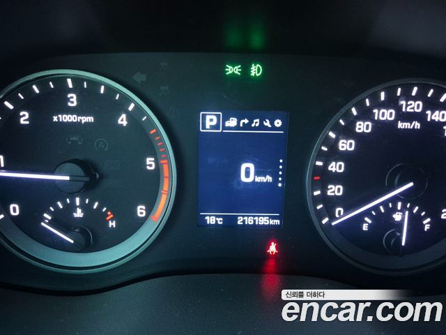 Hyundai Tucson Diesel 2.0 2WD Modern 2016 — фото 8