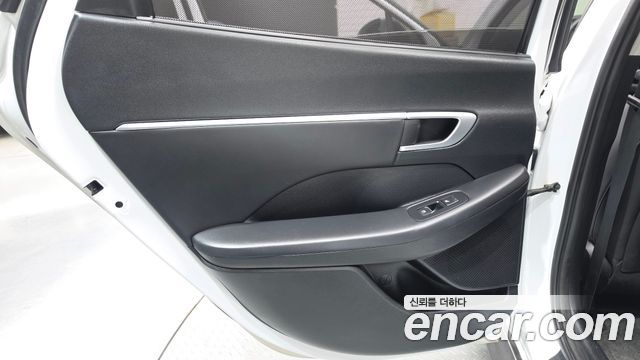 Hyundai Sonata (DN8) 2.0 Premium Family 2020 — фото 25