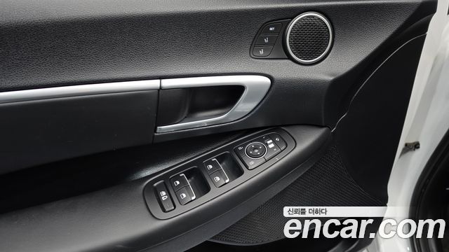 Hyundai Sonata (DN8) 2.0 Premium Family 2020 — фото 27