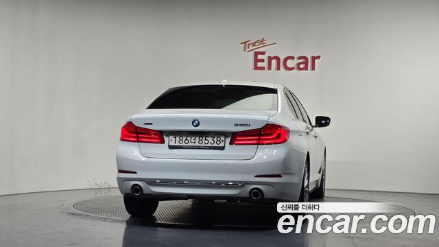 BMW 5 Series (G30) 530i xDrive Luxury Plus 2020 — фото 4