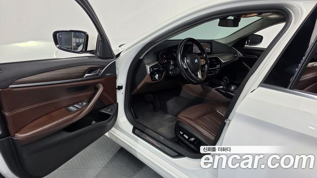 BMW 5 Series (G30) 530i xDrive Luxury Plus 2020 — фото 10
