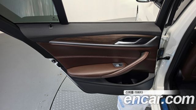 BMW 5 Series (G30) 530i xDrive Luxury Plus 2020 — фото 25