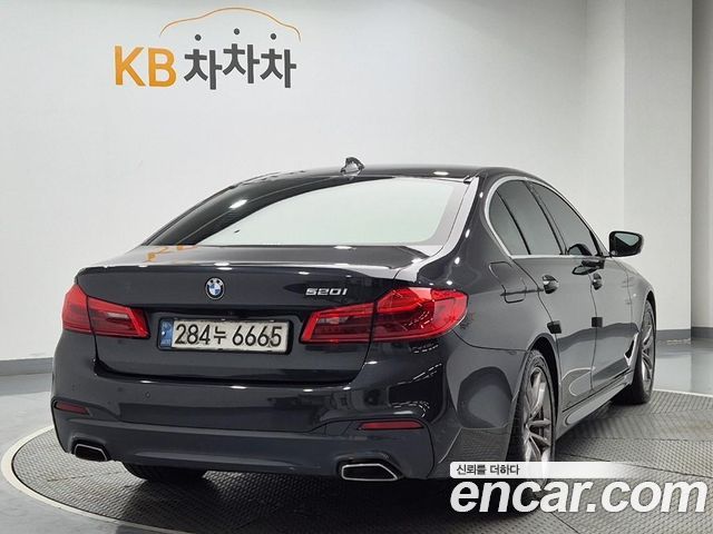 BMW 5 Series (G30) 520i M Sport 2020 — фото 3
