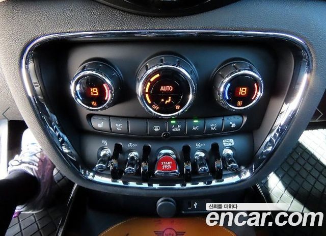 MINI Cooper Clubman Classic 2nd 2024 — фото 15